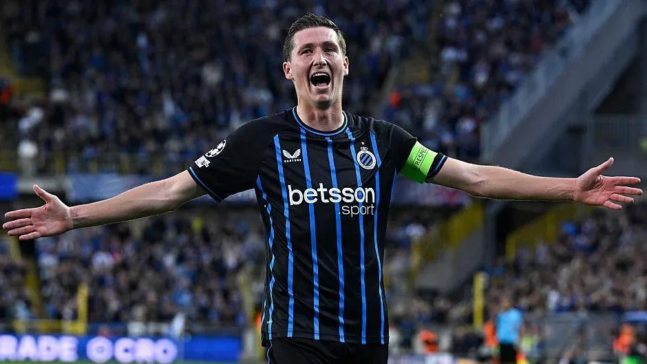 De Blauw-Zwart Thrash the French outfit Four Goals to One in Champions League Group Stage Debut